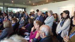 Des représentants des ONGs participent aux réunion dans l'Espace ONG
